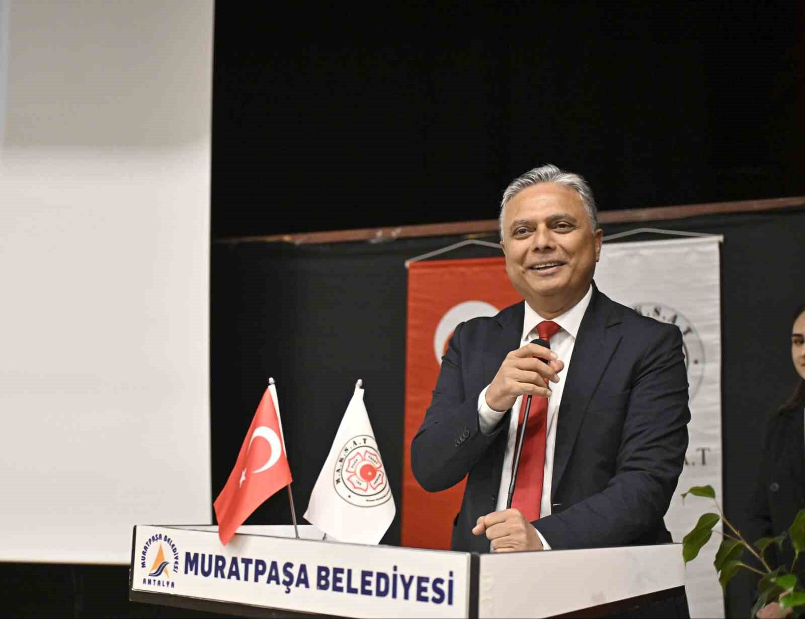 Oğlu vurulmuş halde bulundu! CHP'li belediye başkanı Ümit Uysal kimdir? Oğlu vurulmuş halde bulundu! CHP'li belediye başkanı Ümit Uysal kimdir? - 1. Resim