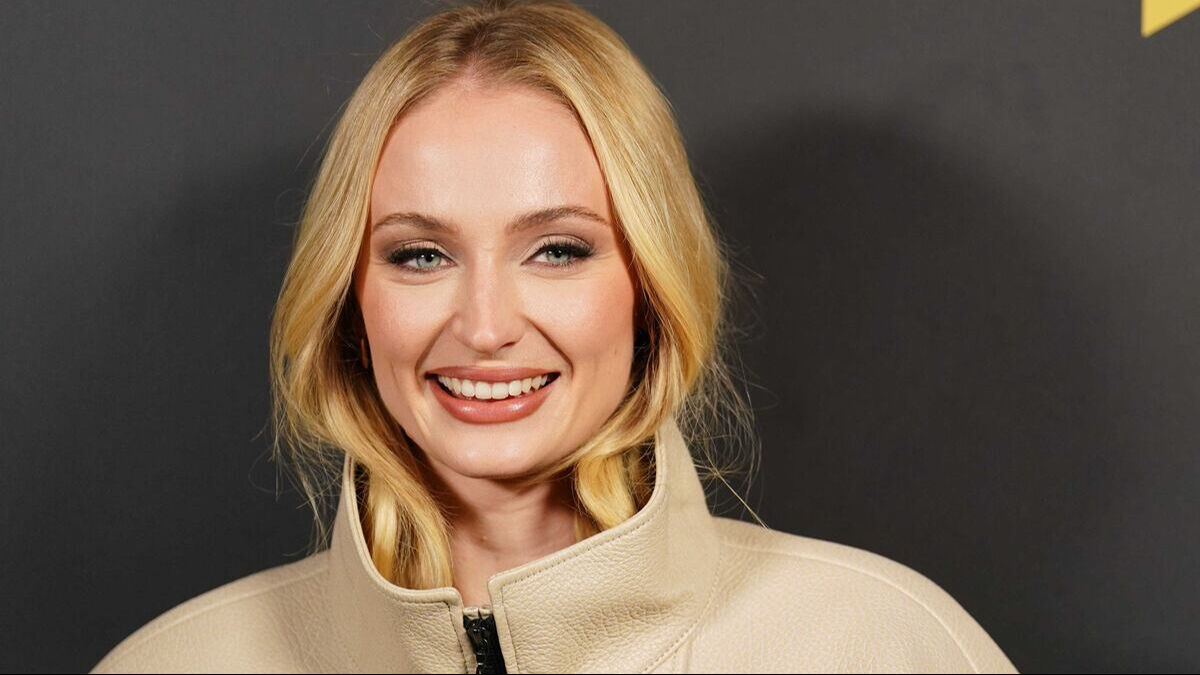 Sophie Turner yeni Lara Croft oldu! Amazon'un Tomb Raider dizisi geliyor Sophie Turner yeni Lara Croft oldu! Amazon'un Tomb Raider dizisi geliyor - 1. Resim