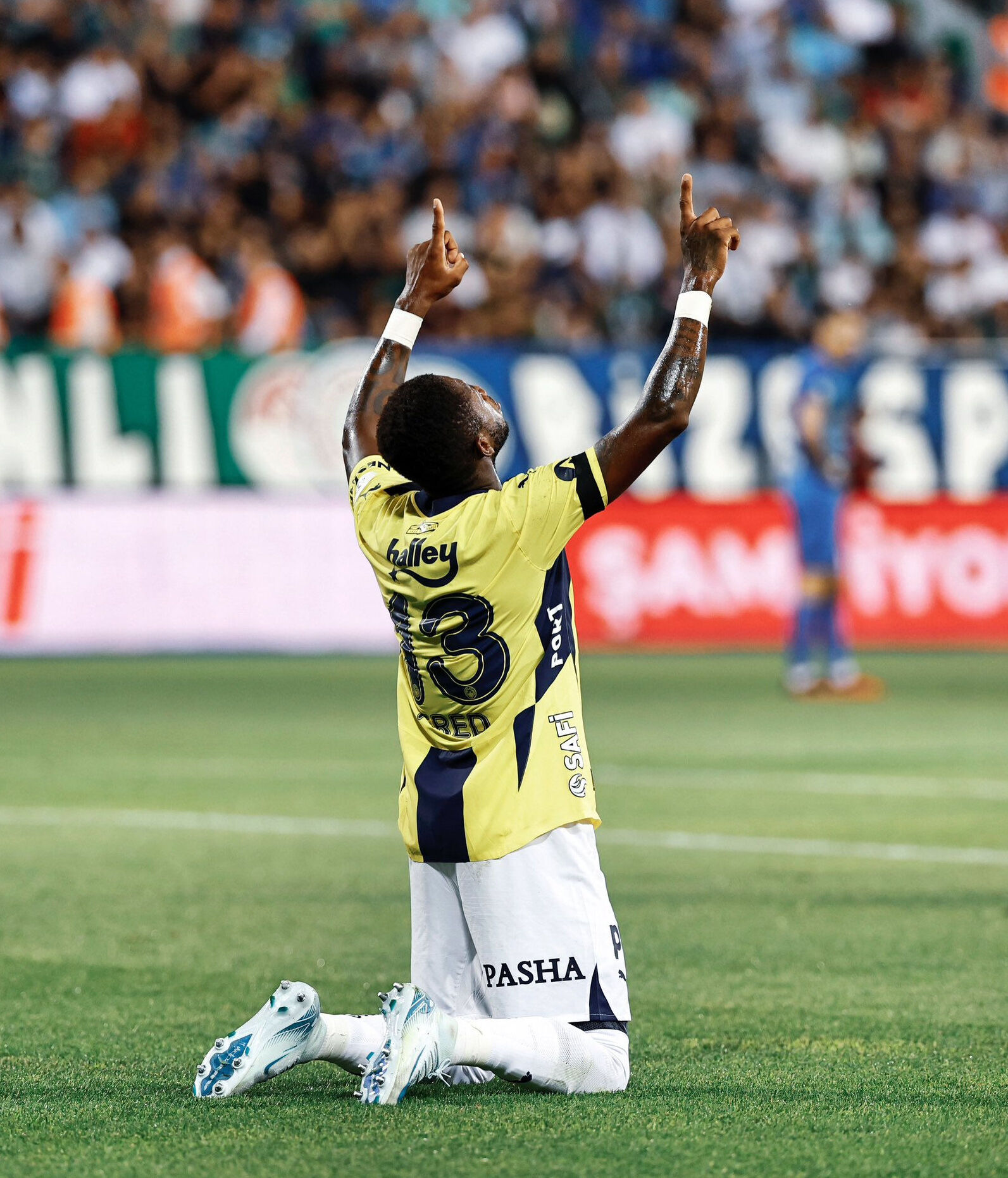 Fenerbahçe'nin yıldızı Fred'e 20 milyon euro'luk teklif! Suudi ekipleri geliyor - 5. Resim