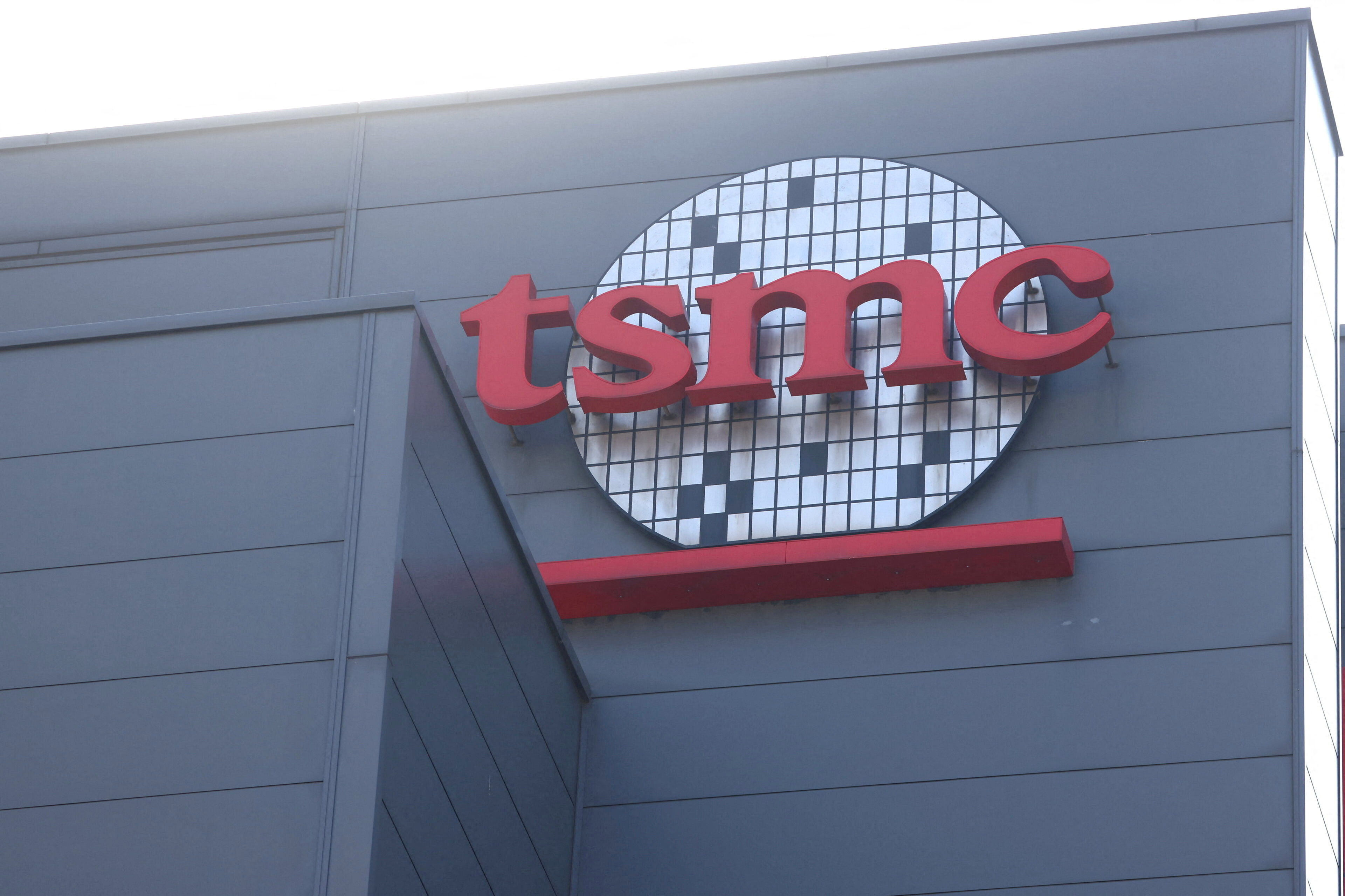TSMC’den Çin’e yapay zeka çip darbesi! Gelişmiş çip üretimi askıya alınıyor TSMC’den Çin’e yapay zeka çip darbesi! Gelişmiş çip üretimi askıya alınıyor - 1. Resim