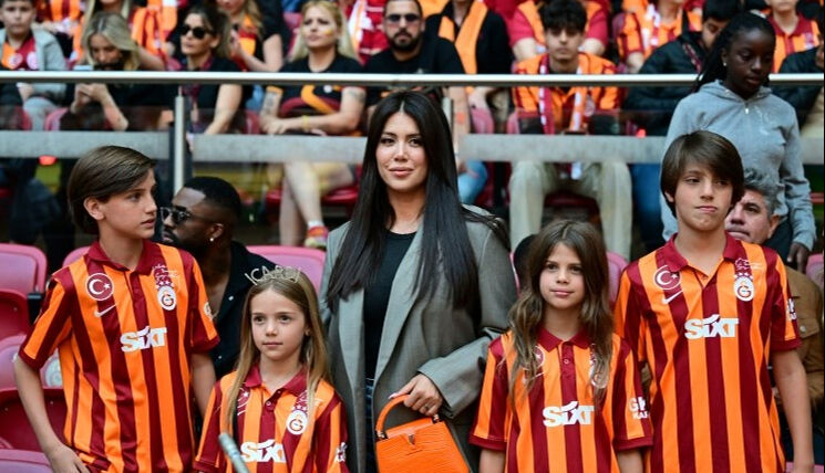 Wanda Nara'dan Icardi'ye geçmiş olsun mesajı! WhatsApp konuşmasını paylaştı: Yaşıyormuş gibi davranmak mı? Wanda Nara'dan Icardi'ye geçmiş olsun mesajı WhatsApp konuşmasını paylaştı!