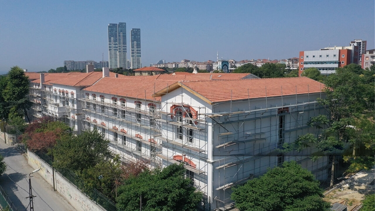 130 yıl boyunca hizmet etti! Restorasyonu biten Balıklı Rum Hastanesi eski günlerini bekliyor 130 yıl boyunca hizmet etti! Restorasyonu biten Balıklı Rum Hastanesi eski günlerini bekliyor - 1. Resim