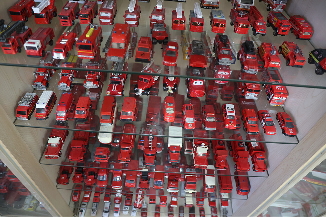 18 ülkeden oyuncak topladı! Makam odasını çocuklar için "İtfaiye Müzesi" yaptı 18 ülkeden oyuncak topladı! Makam odasını çocuklar için "İtfaiye Müzesi" yaptı - 4. Resim