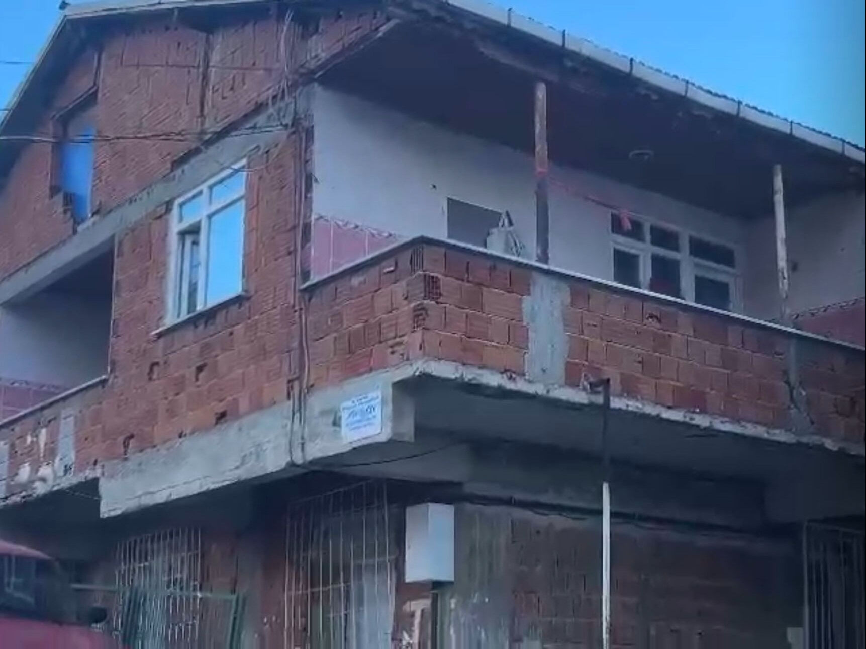 Cezaevinden izinli çıkan şahıs dehşet saçtı! Eşini uykusunda boğarak öldürdü Cezaevinden izinli çıktı! Eşini uykusunda boğdu - 1. Resim