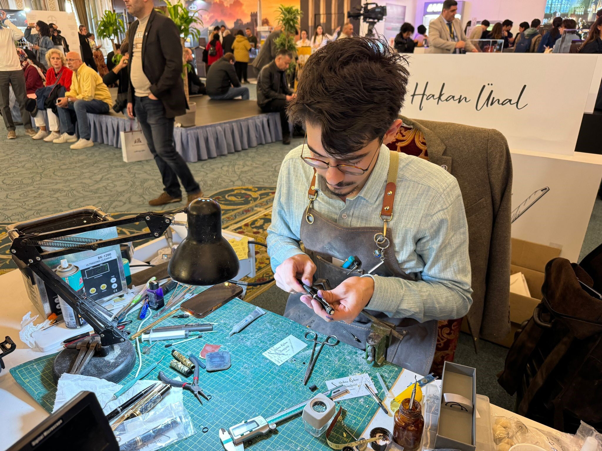 En pahalı kalem 3 milyon lirayla görücüye çıktı! Çırağan Sarayı'nda dikkat çeken festival: Penfest 2024 - 3. Resim