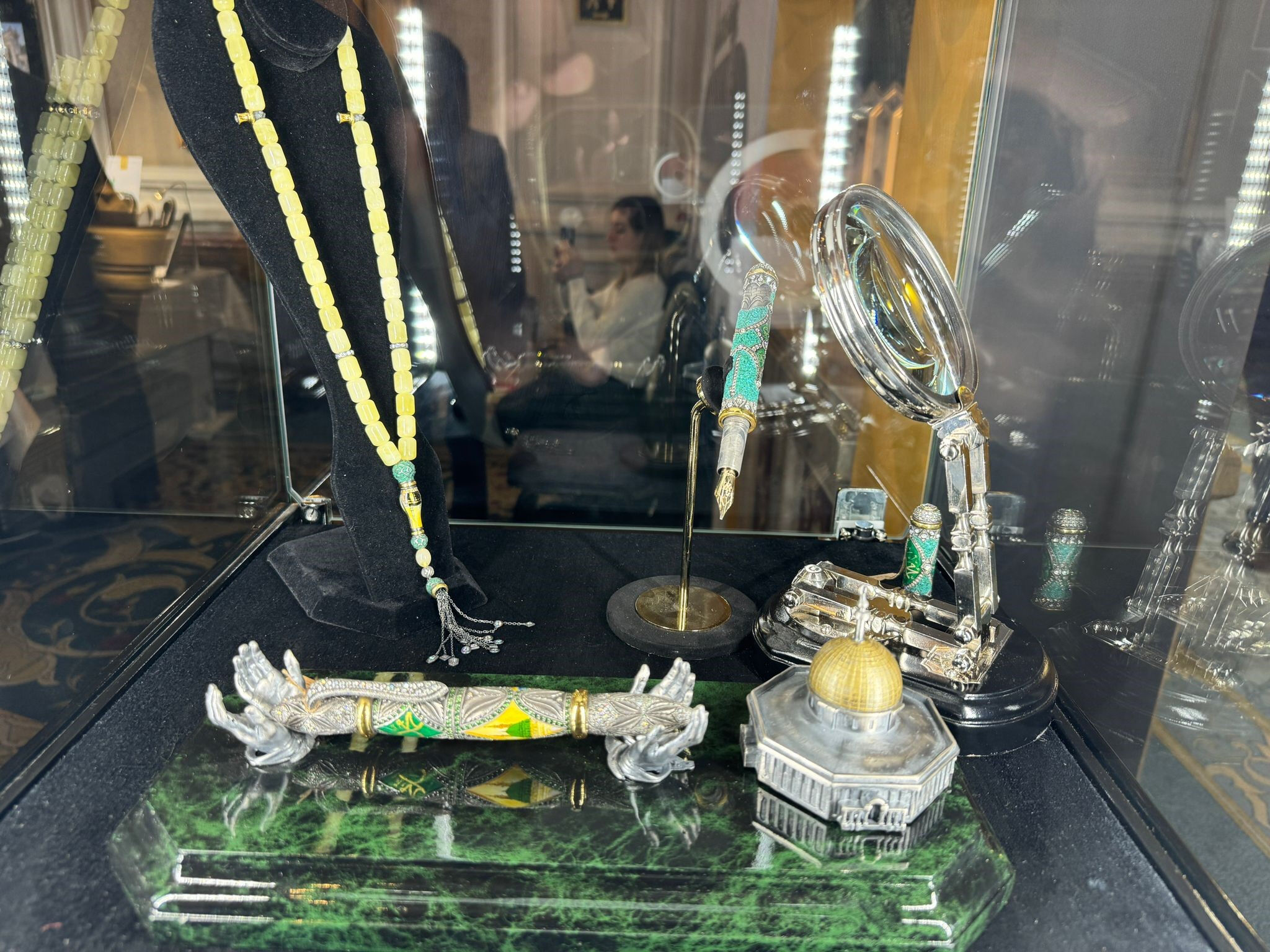 En pahalı kalem 3 milyon lirayla görücüye çıktı! Çırağan Sarayı'nda dikkat çeken festival: Penfest 2024 - 5. Resim