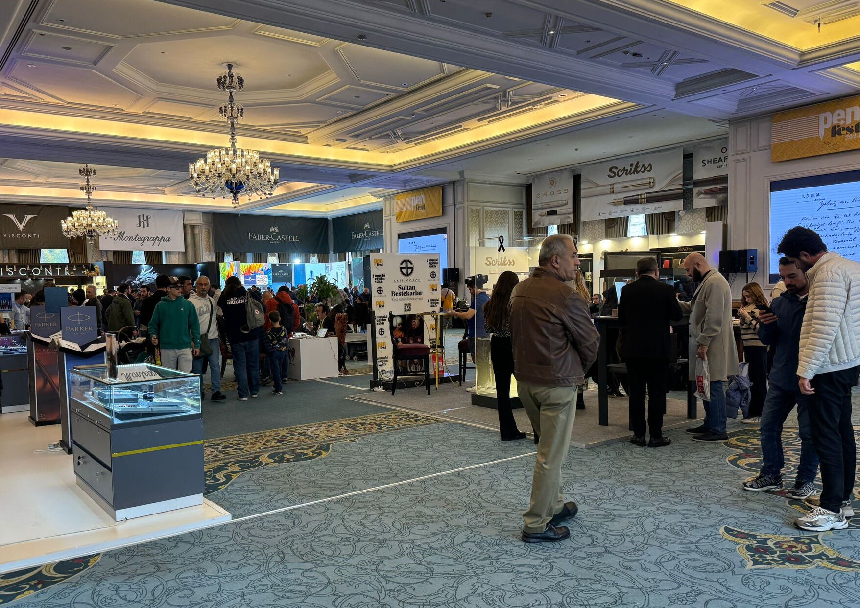 En pahalı kalem 3 milyon lirayla görücüye çıktı! Çırağan Sarayı'nda dikkat çeken festival: Penfest 2024 - 1. Resim