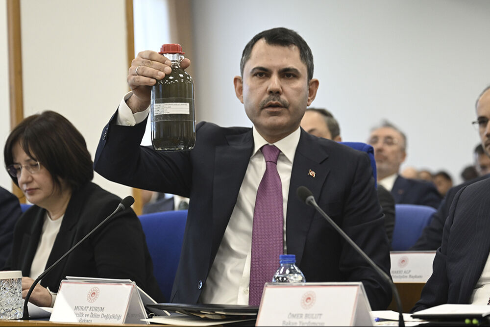 İzmir Belediye Başkanı Cemil Tugay'dan eleştirilere ilginç cevap: Biz kirletsek de bakanlık temizleyecek İzmir Belediye Başkanı Cemil Tugay'dan eleştirilere akıl almaz cevap: Biz kirletsek de bakanlık temizleyecek - 2. Resim