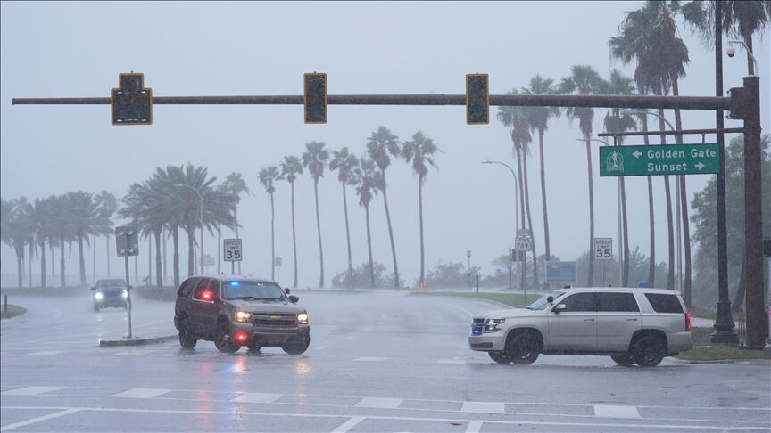 Kasırgalardan etkilenen Trump destekçilerine yardım etmeme talimatı veren ekip amiri kovuldu Kasırgalardan etkilenen Trump destekçilerine yardım etmeme talimatı veren ekip amiri kovuldu - 4. Resim