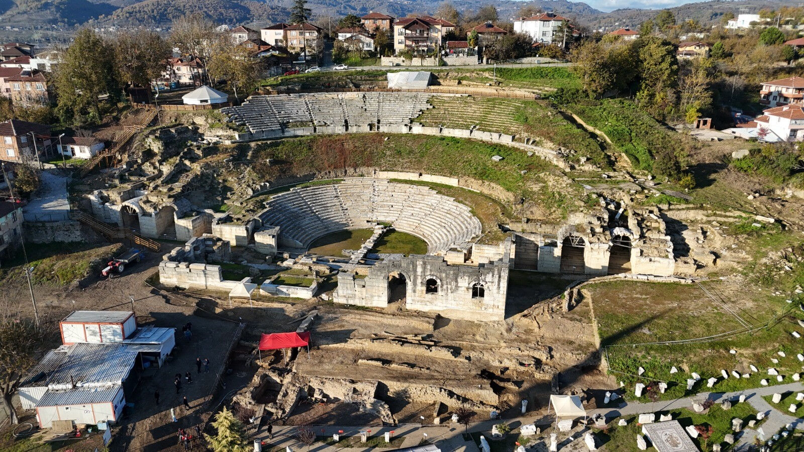 Su sistemi ortaya çıktı! Düzce'de Prusias ad Hypium Antik Kenti'nde kazılar devam ediyor - 2. Resim