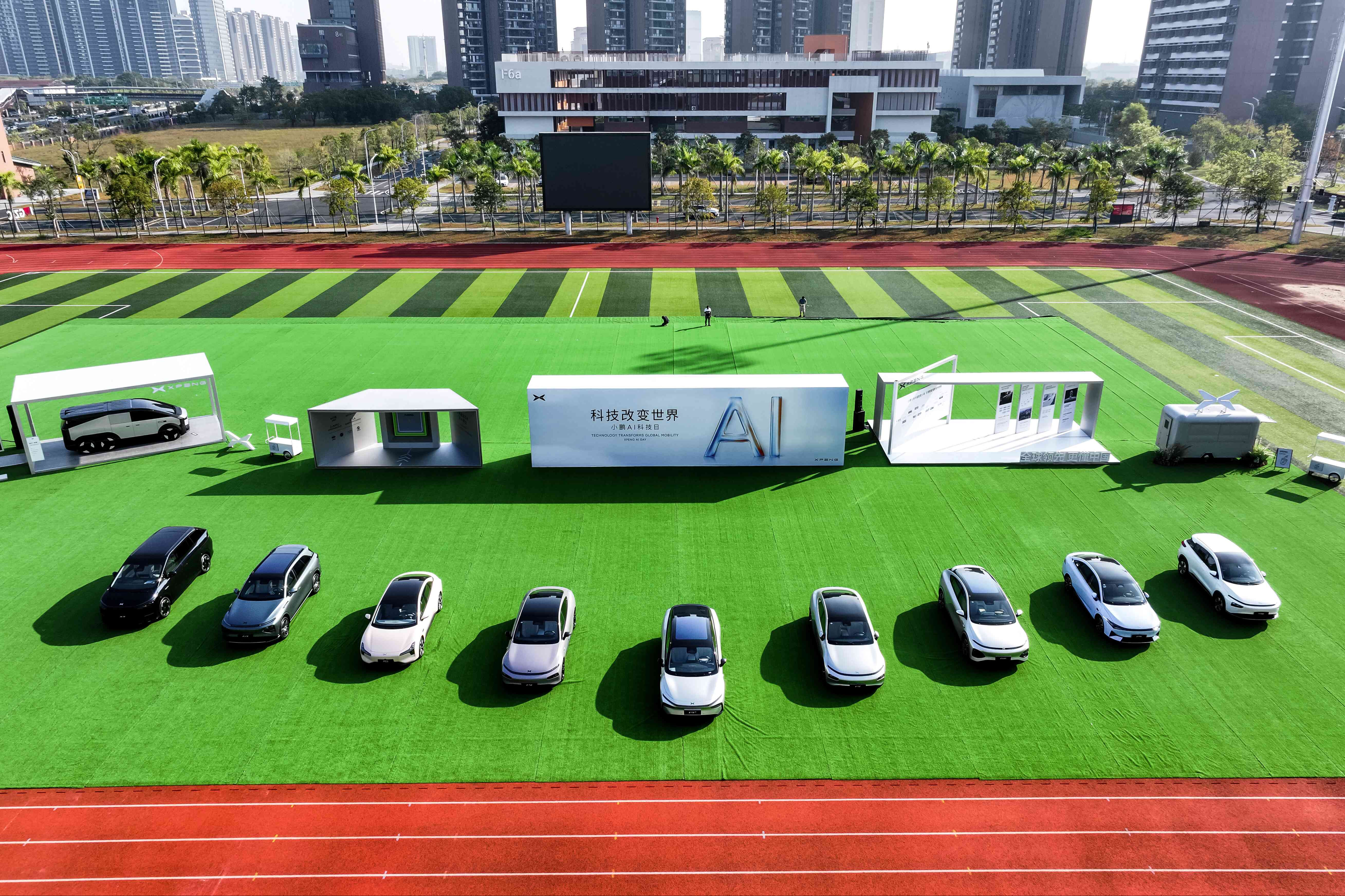 Tesla'nın robotuna Çin'den rakip çıktı! Fabrikalar, mağazalar, ofislerde kullanılabilir Tesla'nın robotuna Çin'den rakip çıktı! Fabrikalar, mağazalar, ofislerde kullanılabilir - 4. Resim