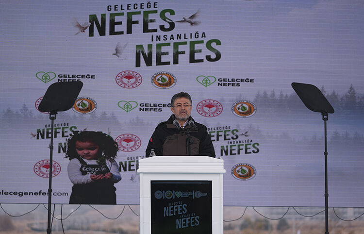 Ankara'da fidanlar Gazze için toprakla buluştu - 1. Resim