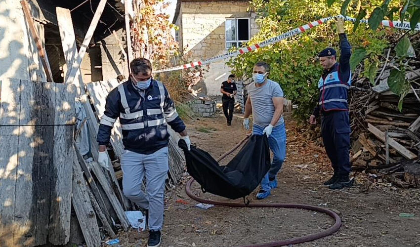 Antalya’da feci ölüm! Eve girenler acı tabloyla karşılaştı Antalya’da feci ölüm! Eve girenler acı tabloyla karşılaştı - 2. Resim