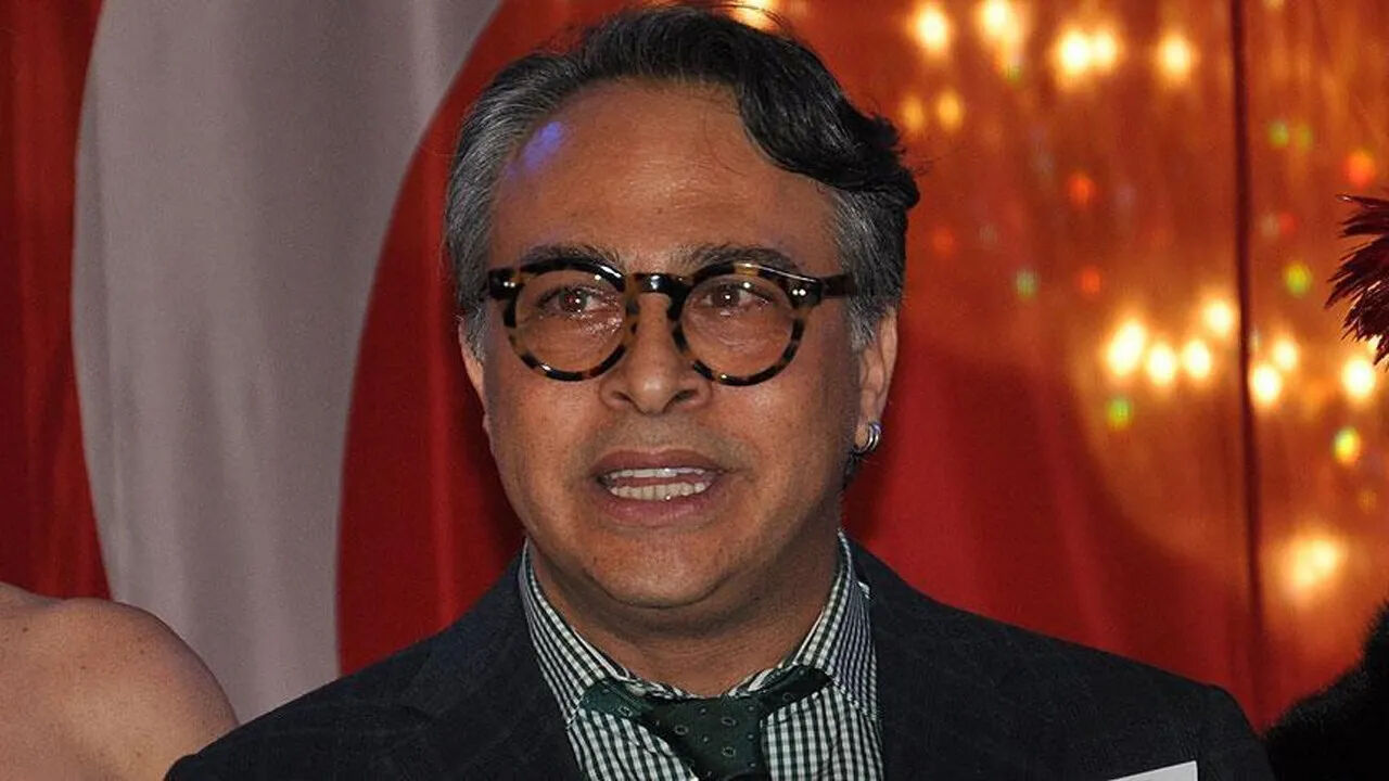 Barbaros Şansal havalimanında gözaltına alınmıştı! İfadenin ardından serbest bırakıldı Barbaros Şansal havalimanında gözaltına alınmıştı! İfadenin ardından serbest bırakıldı - 1. Resim