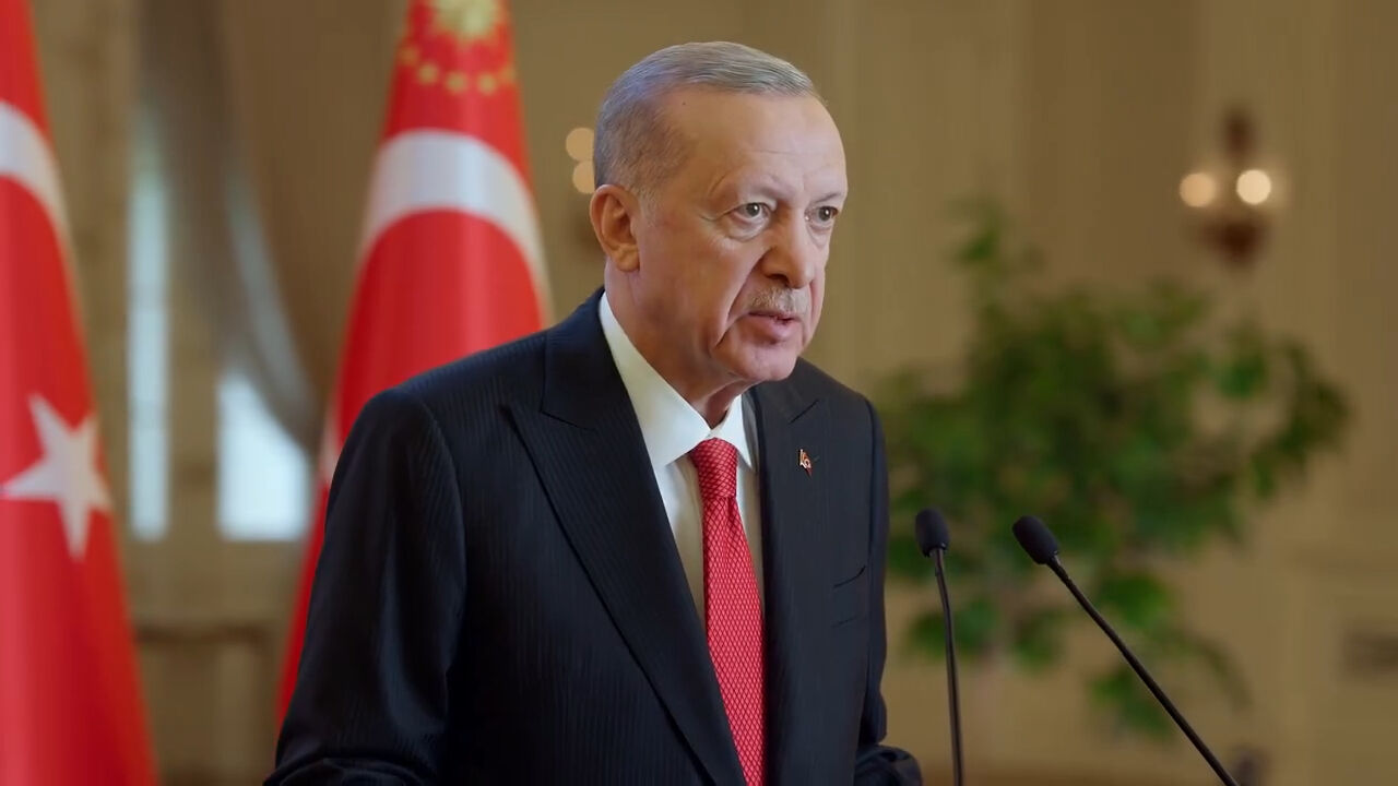 Cumhurbaşkanı Erdoğan'dan 11 Kasım Milli Ağaçlandırma Günü mesajı: Gelecek kuşaklara daha güzel bir ülke bırakmak için çalışıyoruz Cumhurbaşkanı Erdoğan'dan 11 Kasım Milli Ağaçlandırma Günü mesajı - 1. Resim