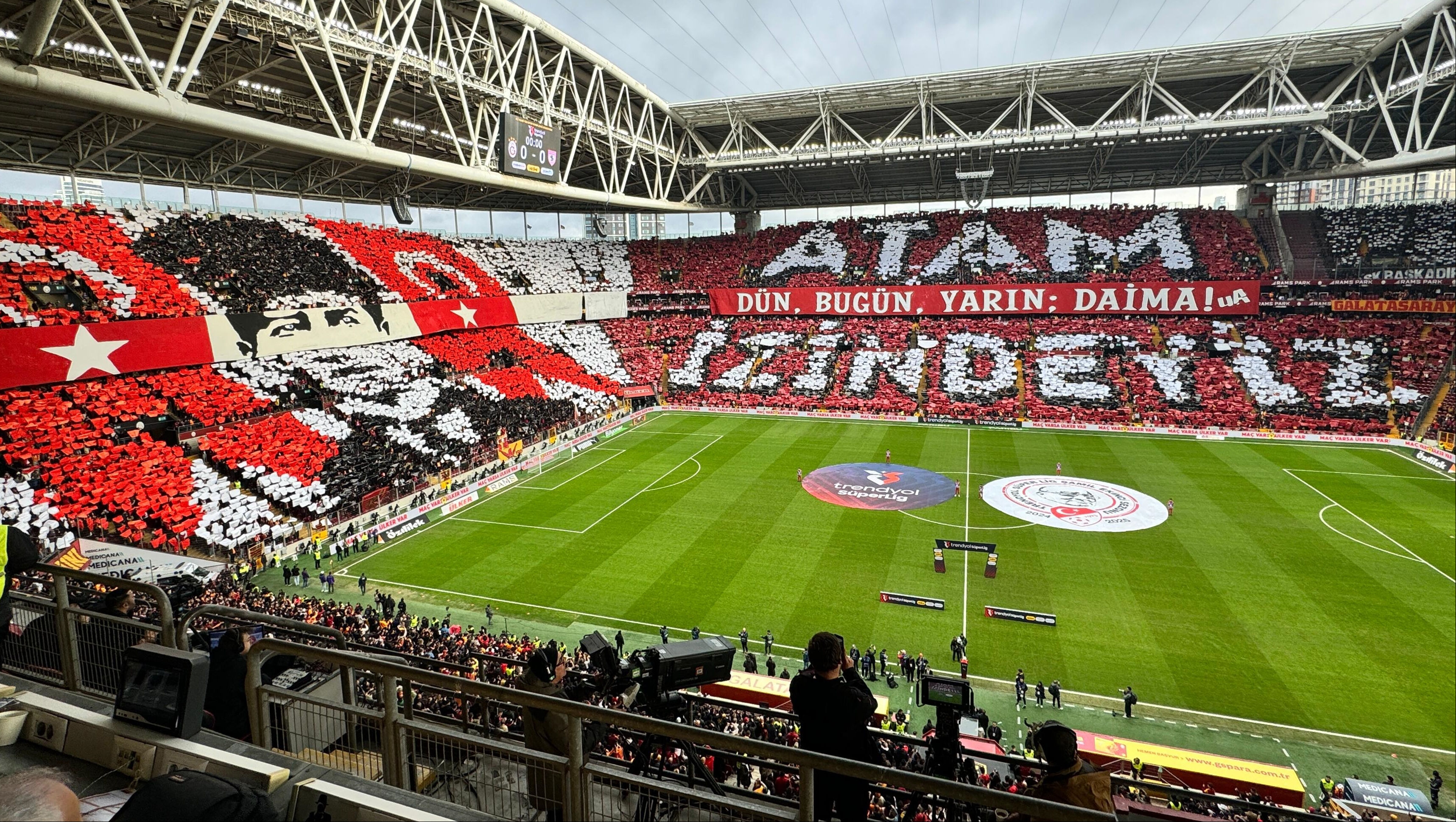 İcardi yoksa Osimhen var... Galatasaray, kral golcüsünün tribünde olduğu maçta Samsunspor’u puansız gönderdi - 5. Resim