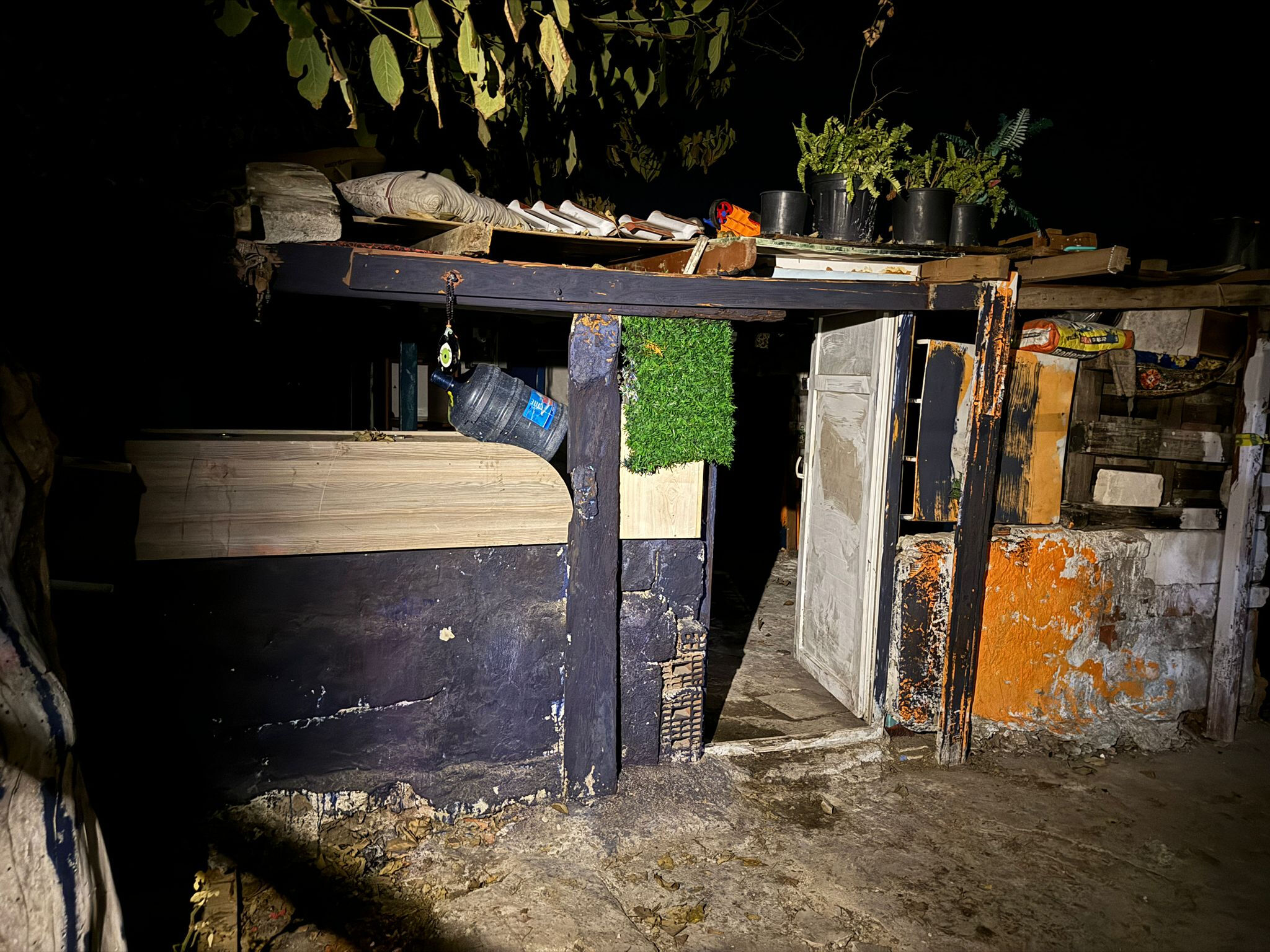 İzmir'de elektrik sobası faciası! Yangında 5 kardeş hayatını kaybetti İzmir'de elektrik sobası faciası! Yangında 5 kardeş hayatını kaybetti - 4. Resim