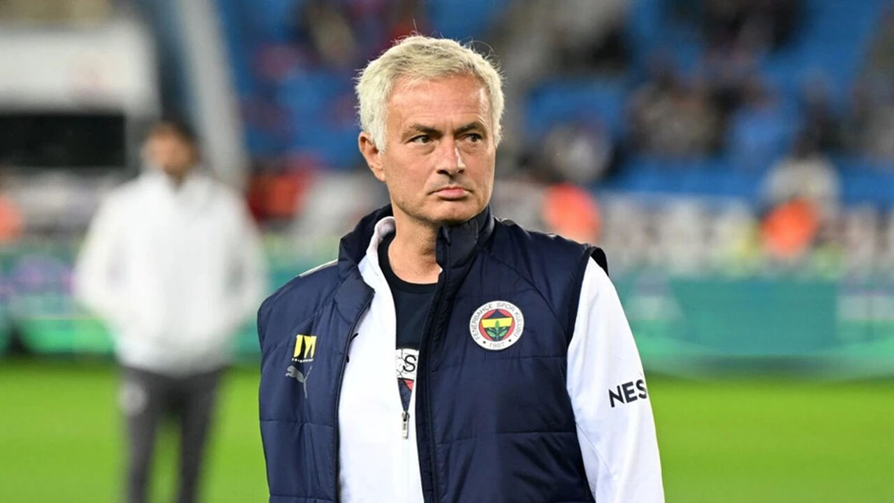 Jose Mourinho'nun Newcastle United'a geçişi İngiltere'de tartışılıyor:  Jose Mourinho'nun Newcastle United'a geçişi İngiltere'de tartışılıyor:
