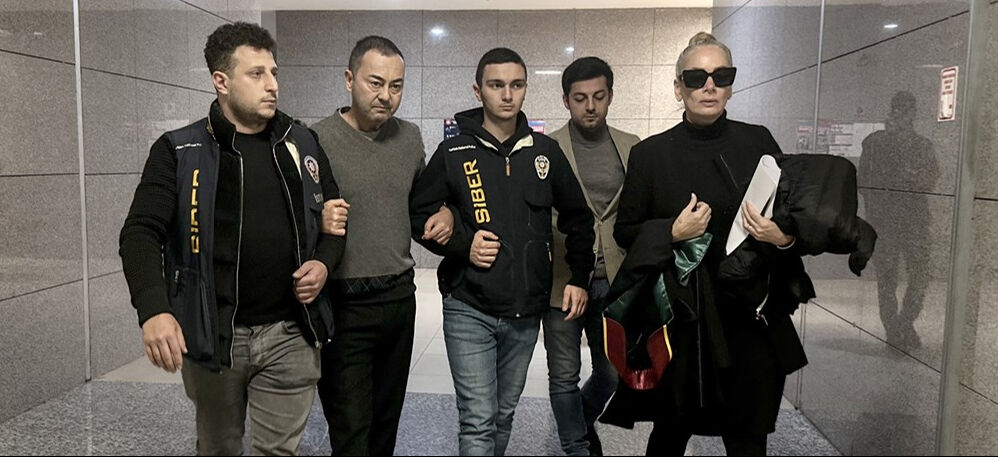 Mehmet Ali Erbil, Serdar Ortaç, Batuhan Karadeniz... Adı yasa dışı bahis operasyonunda geçen ünlüler arasında kimler var? Ünlülere yasa dışı bahis soruşturması! Serdar Ortaç ve Mehmet Ali Erbil için tutuklama talebi - 1. Resim