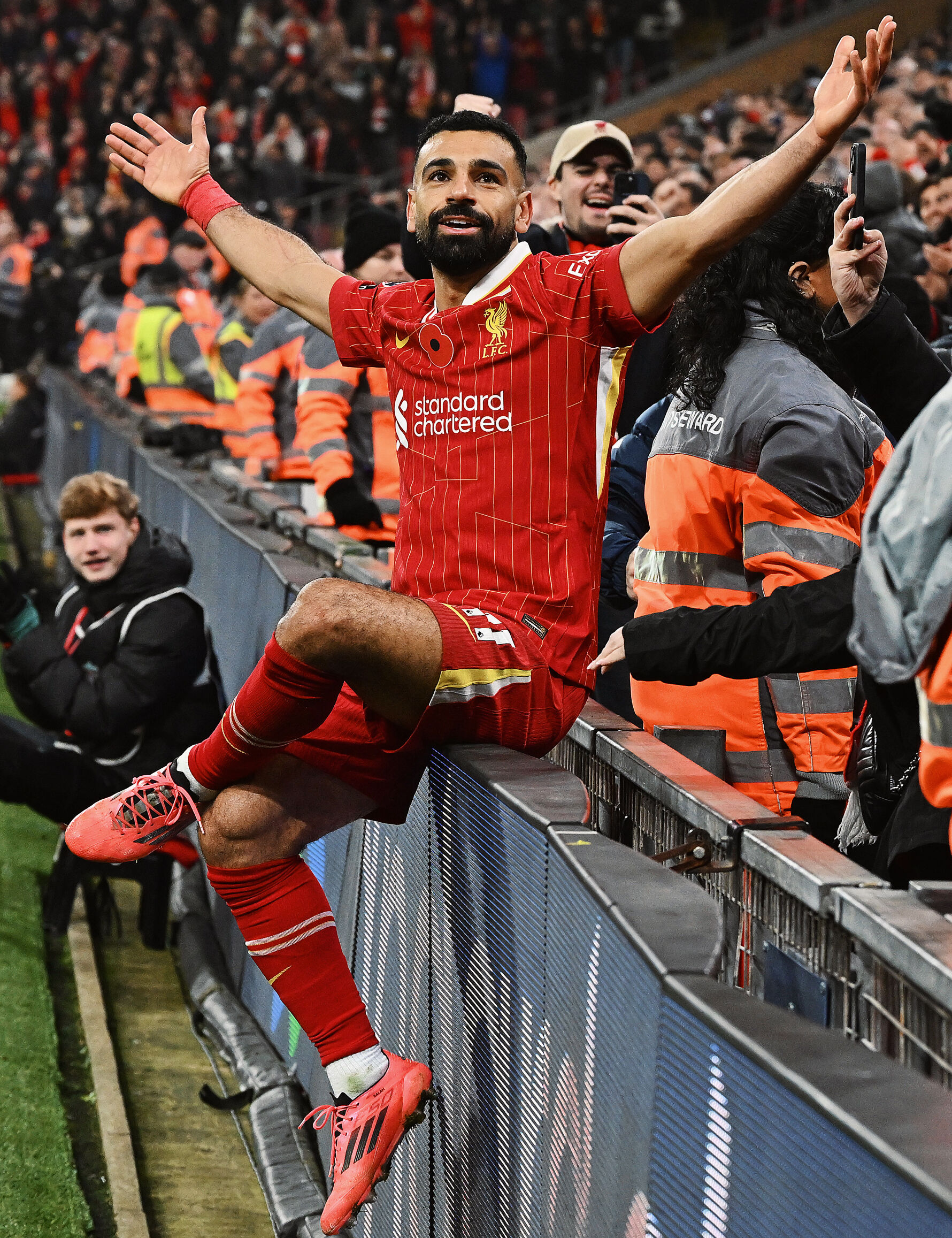 Premier Lig'e Liverpool damgası! Kırmızılar farkı açıyor Premier Lig'e Liverpool damgası! Kırmızılar farkı açıyor - 1. Resim