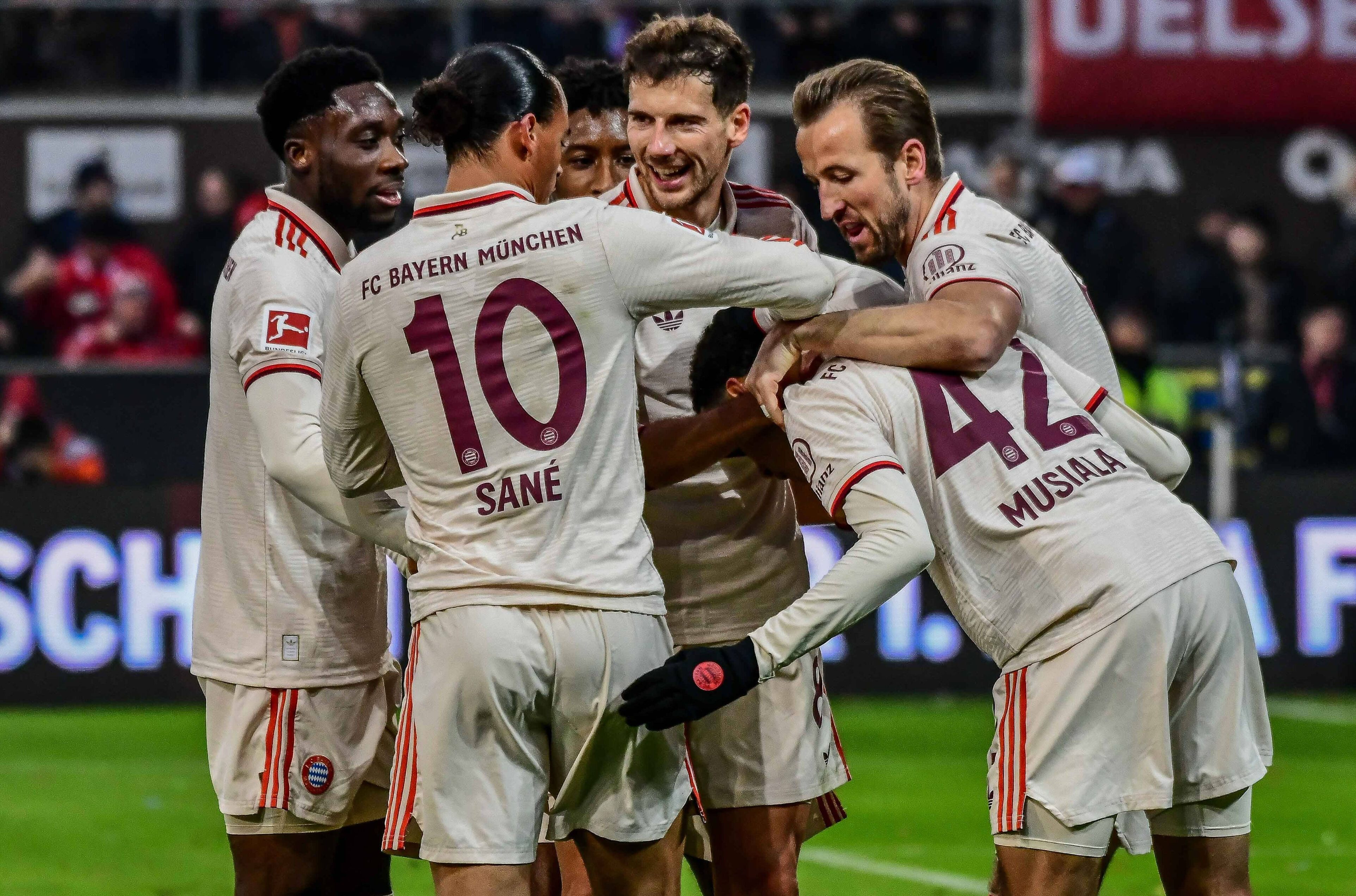 Premier Lig'e Liverpool damgası! Kırmızılar farkı açıyor Premier Lig'e Liverpool damgası! Kırmızılar farkı açıyor - 2. Resim