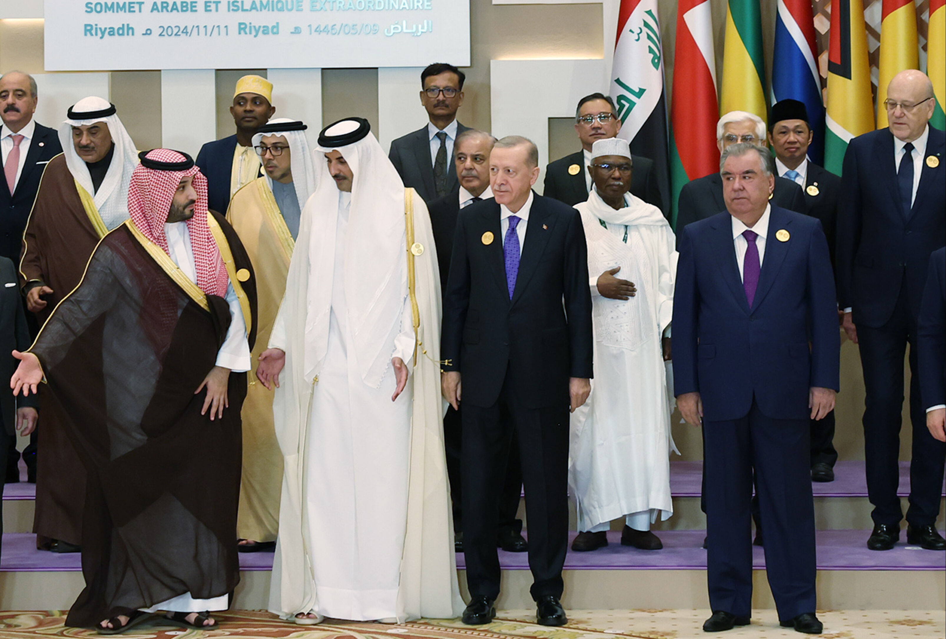 Riyad'da dikkat çeken anlar! Cumhurbaşkanı Erdoğan ve Esad yıllar sonra aynı karede Riyad'da dikkat çeken anlar! Cumhurbaşkanı Erdoğan ve Esad yıllar sonra aynı karede - 2. Resim