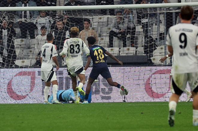 Beşiktaş'ın şampiyonluk için tek şansını açıkladı! Nihat Kahveci: Lig biter! Havlu, bornoz, terlik... - 4. Resim