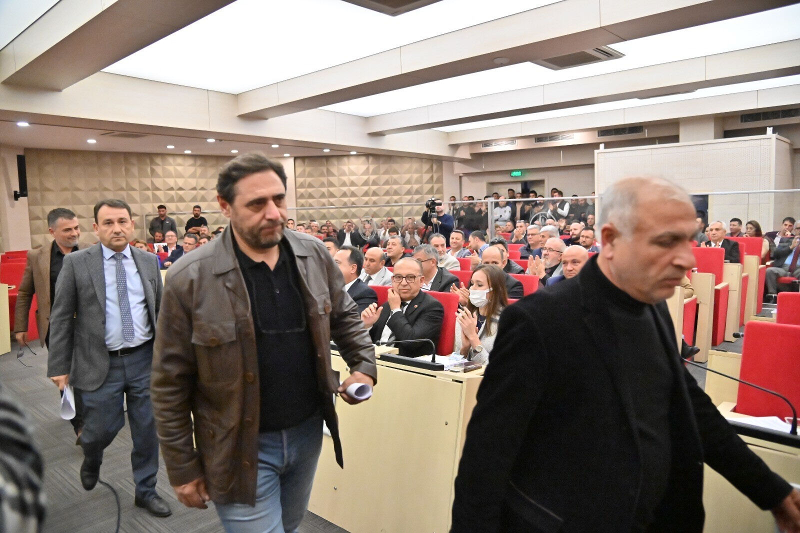 CHP'li belediyeden 'Devlet Bahçeli' kararı! İsminin çıkarılmasına MHP ve AK Parti'den peş peşe tepki - 2. Resim