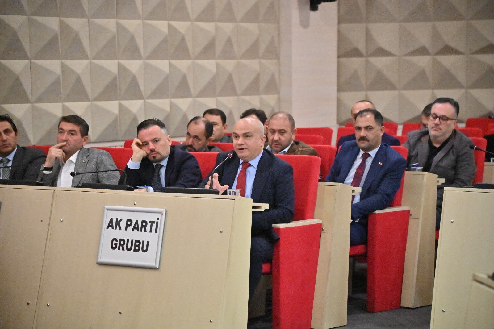 CHP'li belediyeden 'Devlet Bahçeli' kararı! İsminin çıkarılmasına MHP ve AK Parti'den peş peşe tepki - 4. Resim