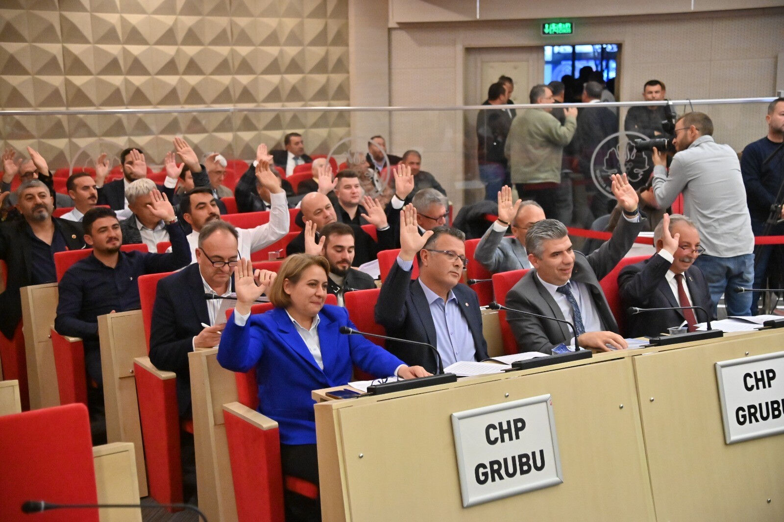 CHP'li belediyeden 'Devlet Bahçeli' kararı! İsminin çıkarılmasına MHP ve AK Parti'den peş peşe tepki - 6. Resim