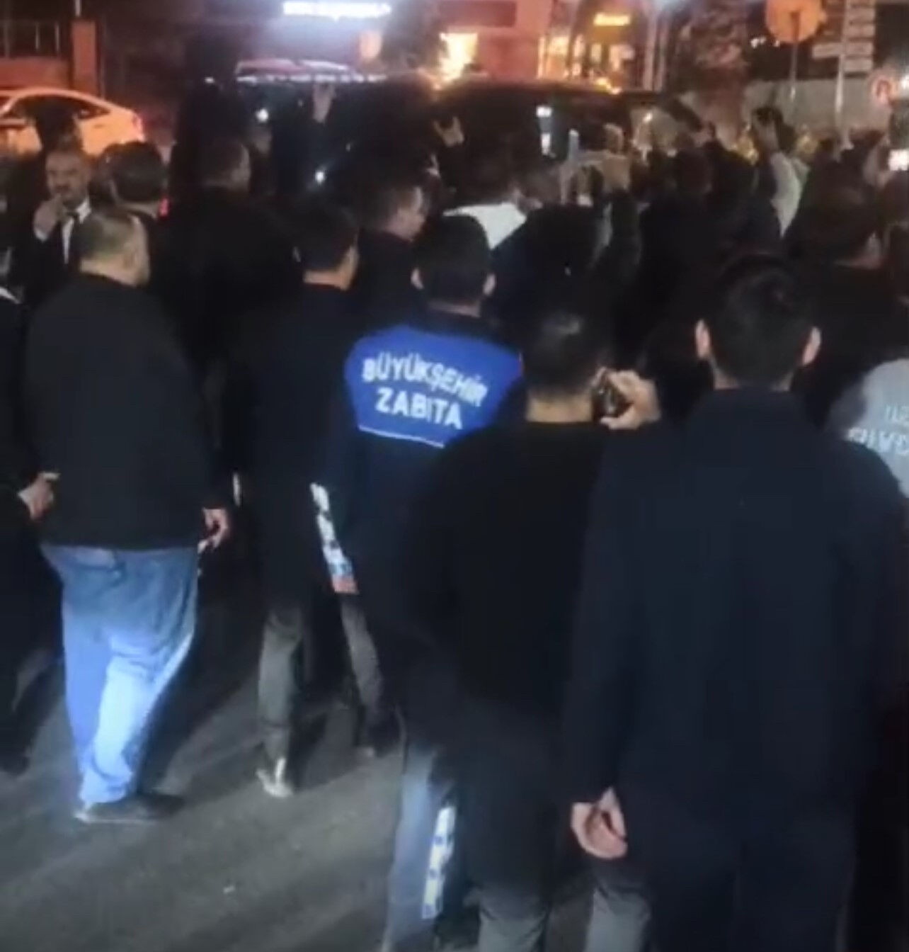 CHP'li belediyeden 'Devlet Bahçeli' kararı! İsminin çıkarılmasına MHP ve AK Parti'den peş peşe tepki CHP'li belediyeden 'Devlet Bahçeli' kararı! İsminin çıkarılmasına MHP ve AK Parti'den peş peşe tepki - 7. Resim