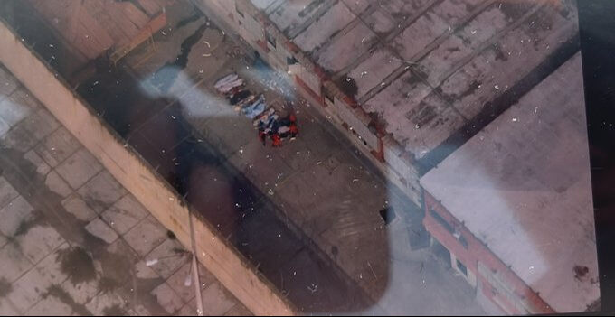 Ekvador'da çete üyeleri birbirine girdi! Cezaevinde çıkan kavgada en az 15 mahkum öldü Ekvador'da çete üyeleri birbirine girdi! Cezaevinde çıkan kavgada en az 15 mahkum öldü - 4. Resim