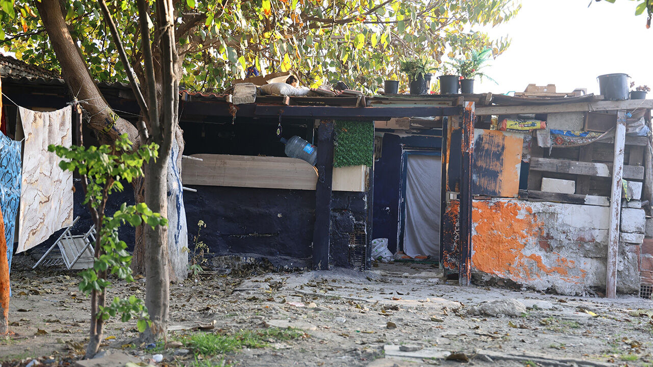 İzmir'in Selçuk ilçesinde 5 kardeş yangında can vermişti... Soba faciasının detayları kahretti İzmir'in Selçuklu ilçesinde 5 kardeş yangında can vermişti... Soba faciasının detayları kahretti - 6. Resim