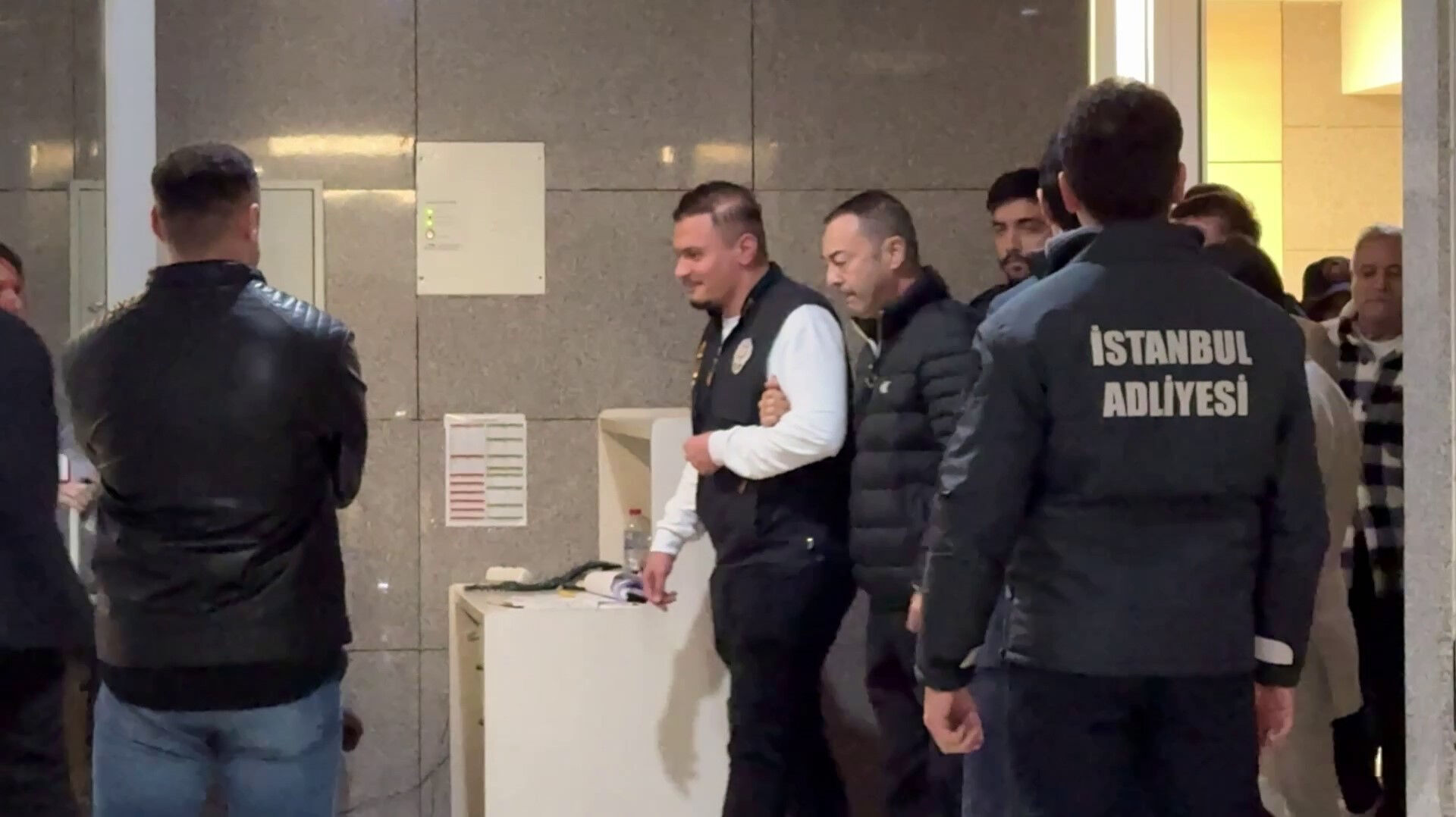 Operasyon sonrası çıkan görüntüleri olay olmuştu! Ersin Korkut'tan 'Yasa dışı bahis' açıklaması - 2. Resim