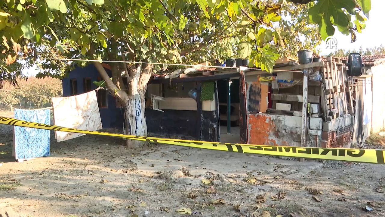 İzmir'in Selçuk ilçesinde 5 kardeş yangında can vermişti... Soba faciasının detayları kahretti Türkiye'nin yüreğini yakan soba faciasının detayları kahretti - 6. Resim