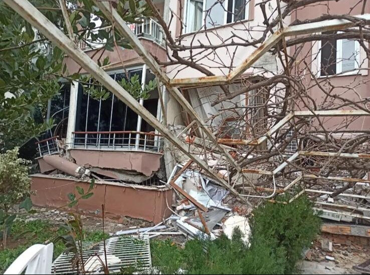 Ailesine mezar olan evden 4 gün sonra çıktı, başına gelenler tüyler ürpertti! 