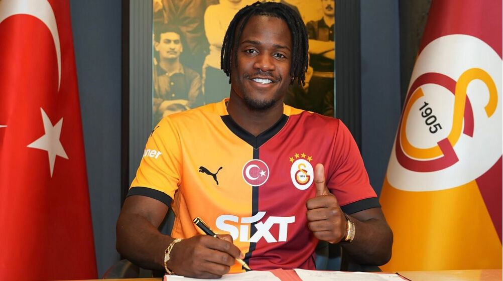 Batshuayi'den 'Beşiktaş'ta dolandırıldım' iddiası! 200 bin euro verdi ama... Batshuayi'den 'Beşiktaş'ta dolandırıldım' iddiası! 200 bin euro verdi ama... - 1. Resim