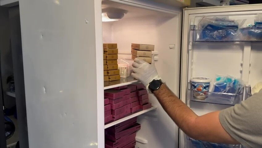 Kendisini doktor olarak tanıtıp usulsüz işlem yapıyor! VIP aracını resmen 