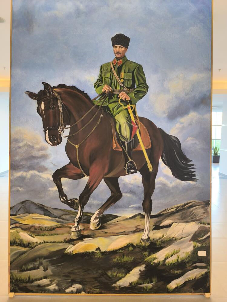 Kırşehir Belediyesi'ne 'Atatürk portresi' tepkisi! Emekli astsubaya alacağı ödenmedi - 3. Resim