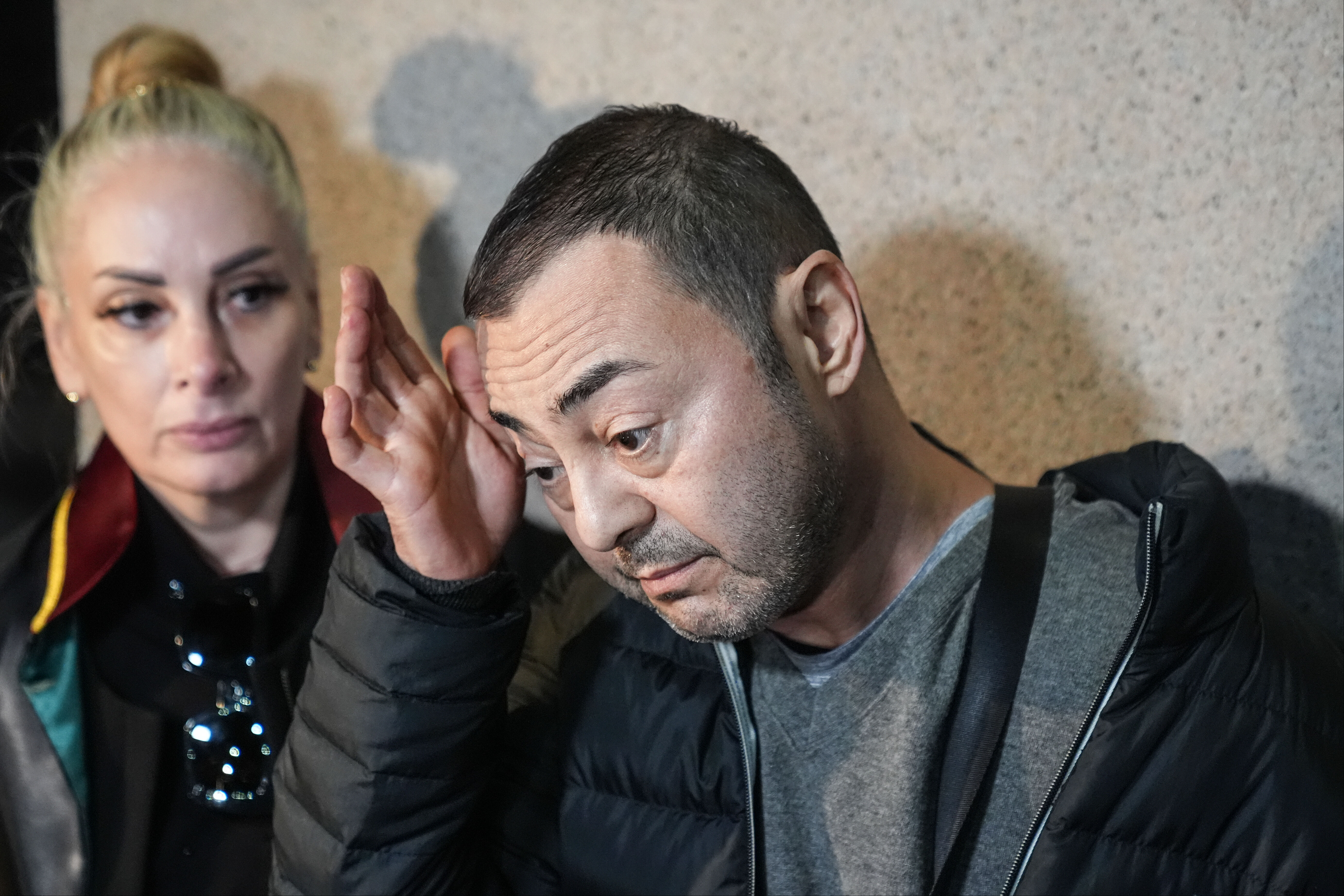 Mehmet Ali Erbil ve Serdar Ortaç'ın tutuklanma talebine ret Mehmet Ali Erbil ve Serdar Ortaç'ın tutuklanma talebine ret - 2. Resim