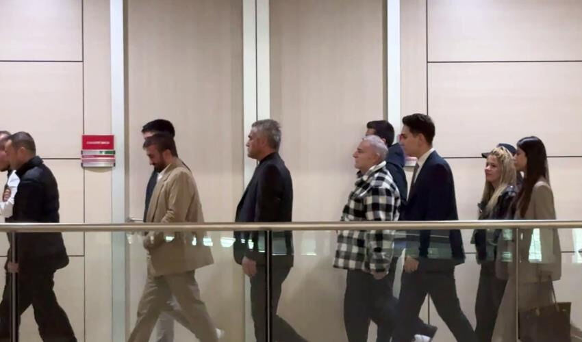 Mehmet Ali Erbil ve Serdar Ortaç'ın tutuklanma talebine ret Mehmet Ali Erbil ve Serdar Ortaç'ın tutuklanma talebine ret - 3. Resim