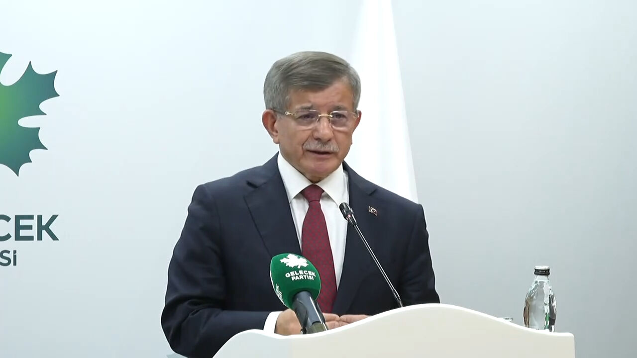 Ahmet Davutoğlu DEM Parti Genel Başkanlarıyla görüştü: Bahçeli'nin çağrısı olumlu etki yaptı - 2. Resim