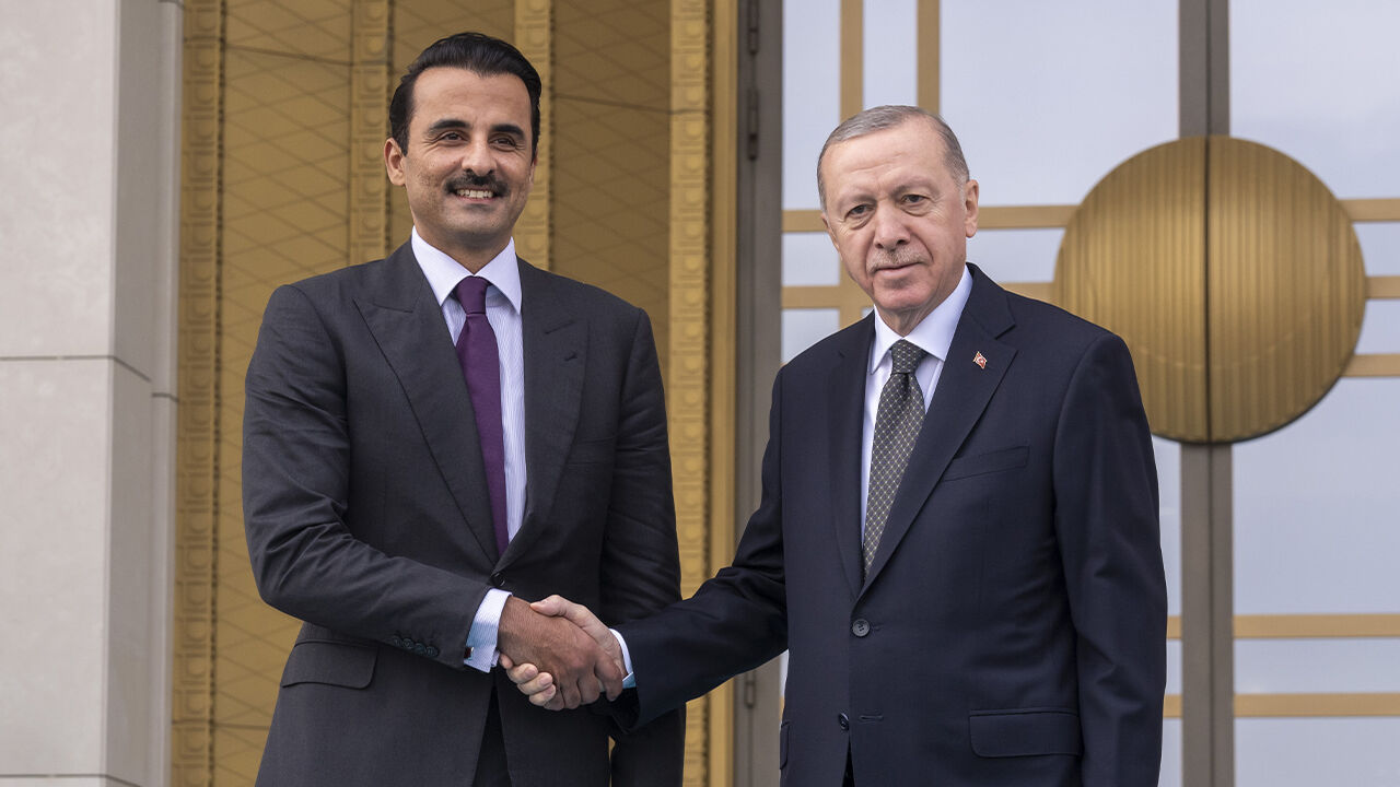 Cumhurbaşkanı Recep Tayyip Erdoğan, Ankara'ya gelen Katar Emiri Al Sani'yi karşıladı - 3. Resim