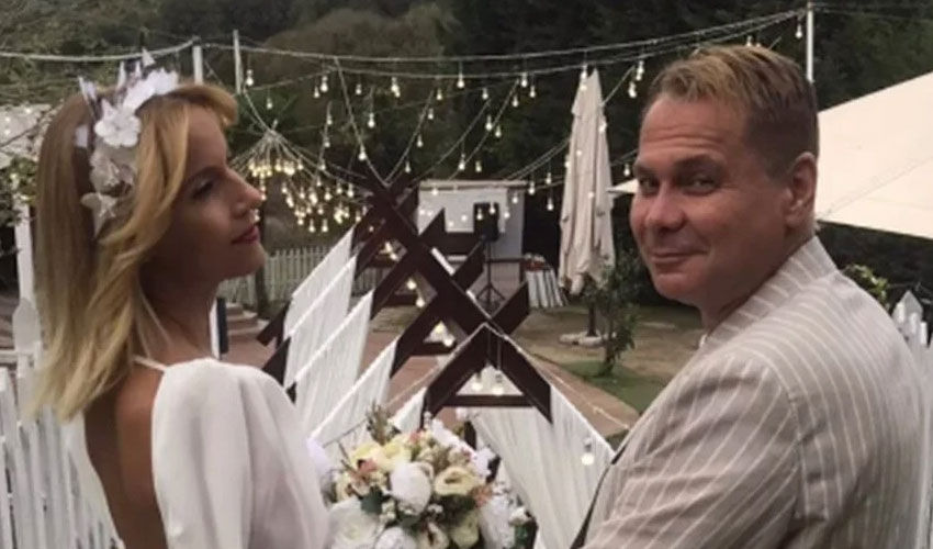 En mutlu gününde yanında yoktu! Orhan Gencebay’ın oğlu sessizliğini bozdu En mutlu gününde yanında yoktu! Orhan Gencebay’ın oğlu sessizliğini bozdu - 2. Resim