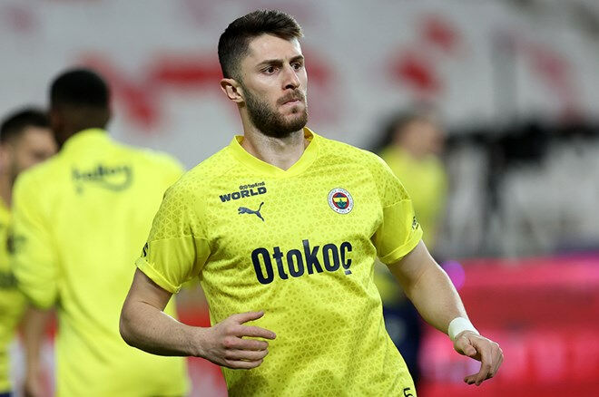 Fenerbahçe'de İsmail Yüksek'le anlaşma tamam! Maaşını 4'e katlayacak Fenerbahçe'de İsmail Yüksek'le anlaşma tamam! Maaşını 4'e katlayacak - 2. Resim
