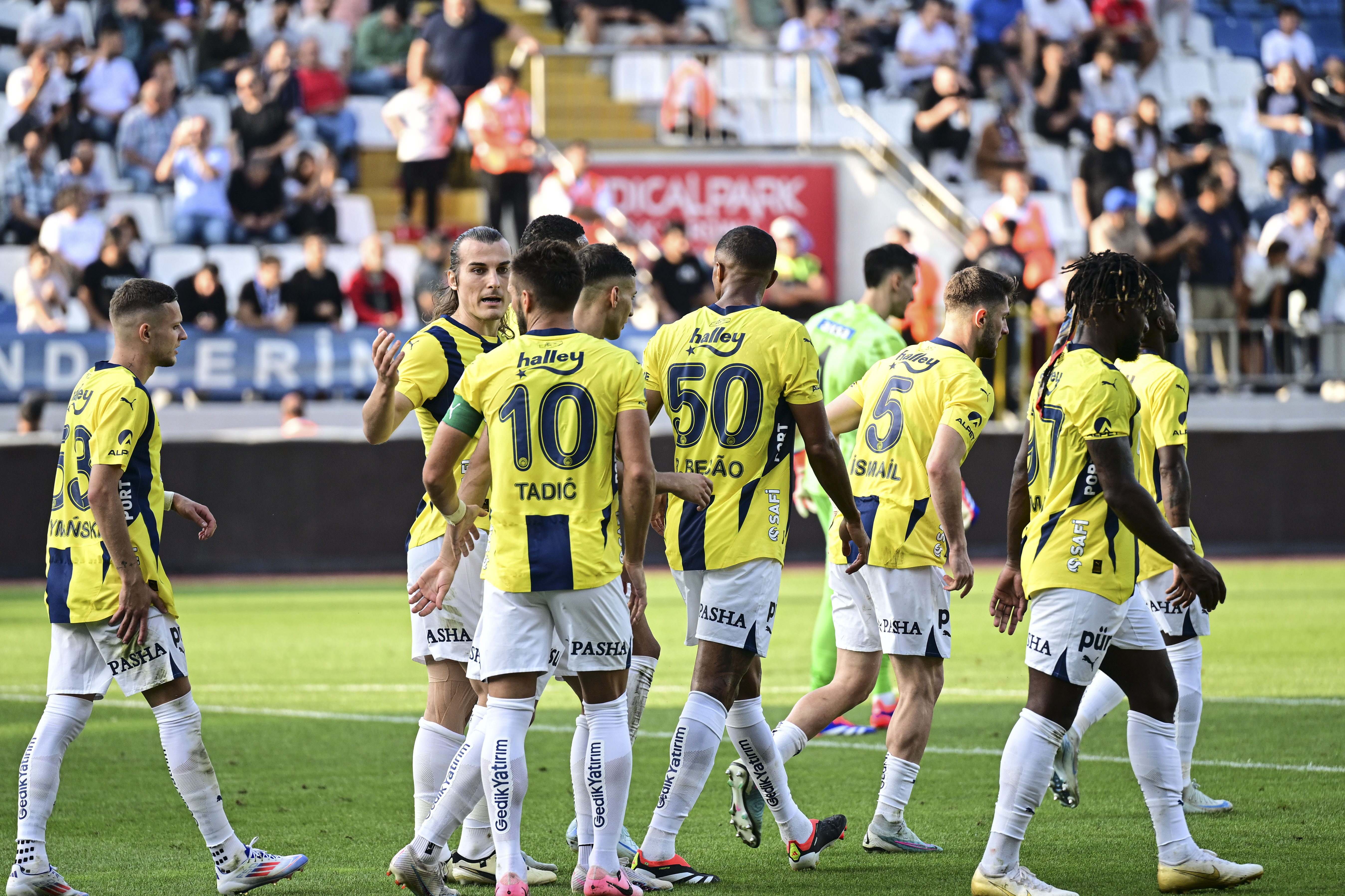 Süper Lig'de yayın gelirinde hangi takım zirvede? 52 milyon lira... - 7. Resim