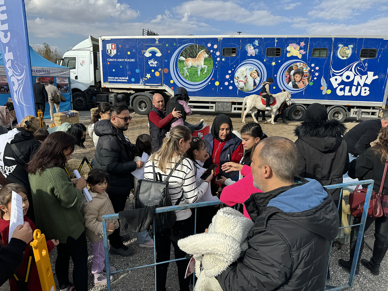 At Festivali başladı, halk akın etti! Ürgüp'te Kapadokya'nın en güzel atı seçilecek - 4. Resim