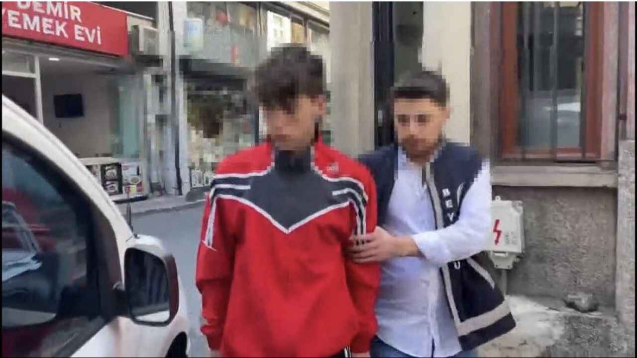 Attığı tokat 19 yaşındaki genci canından etti! Dehşet anları kamerada - 3. Resim