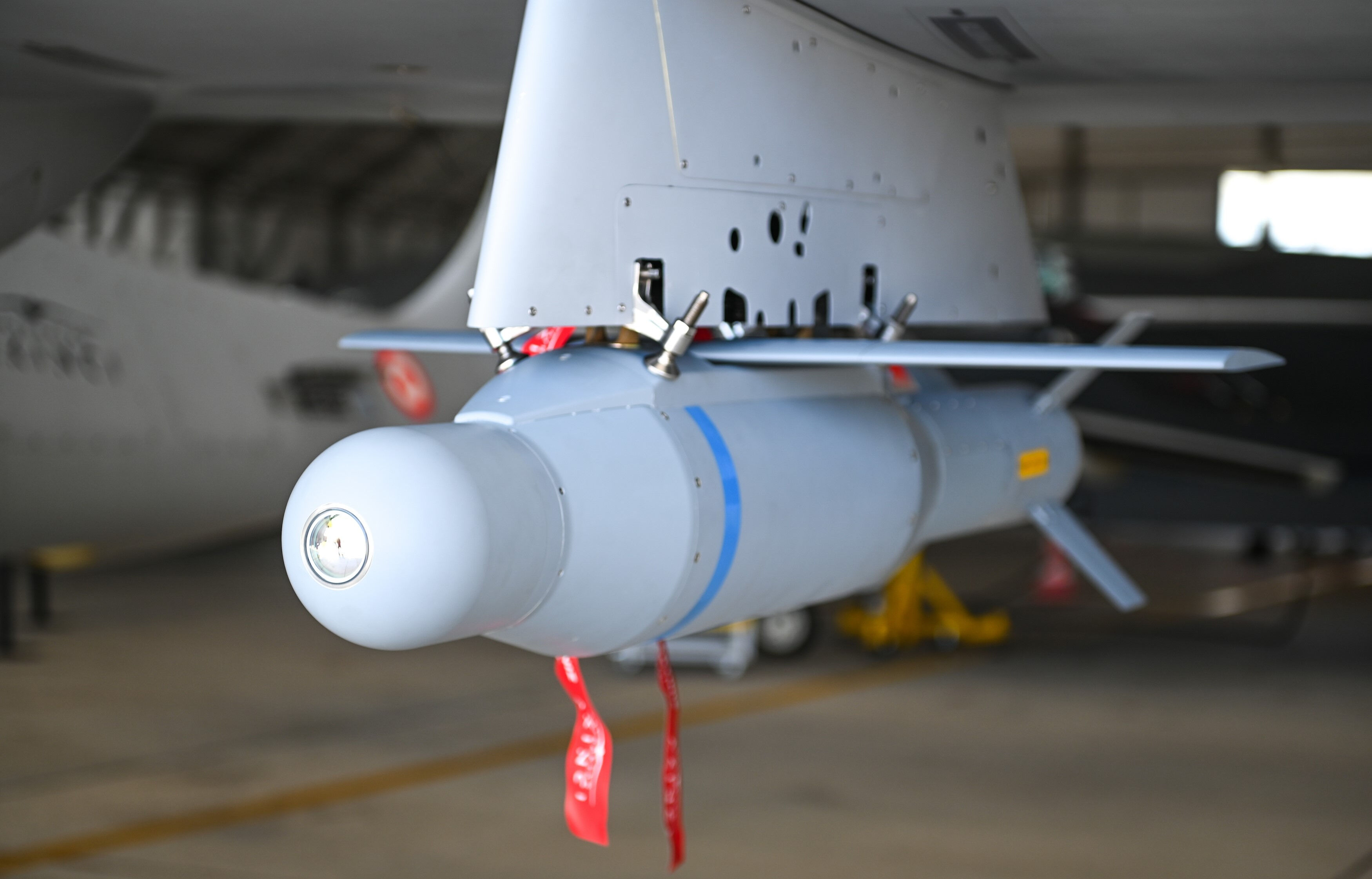 Bayraktar AKINCI’dan milli mühimmat ile tam isabet Bayraktar AKINCI’dan milli mühimmat ile tam isabet - 2. Resim