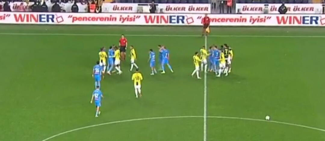 Canlı | Fenerbahçe-Zenit hazırlık maçında ilk yarı sona erdi: 1-1 - 1. Resim